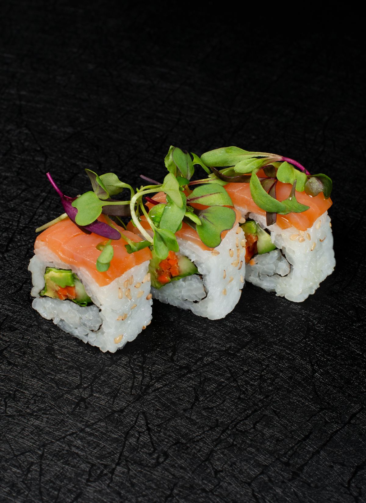 Smoked Salmon Roll*