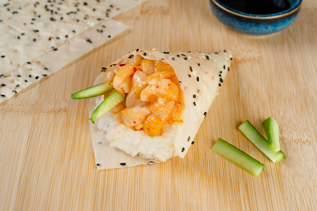 Spicy Patagonian Scallop Hand Roll  - Soy Paper*